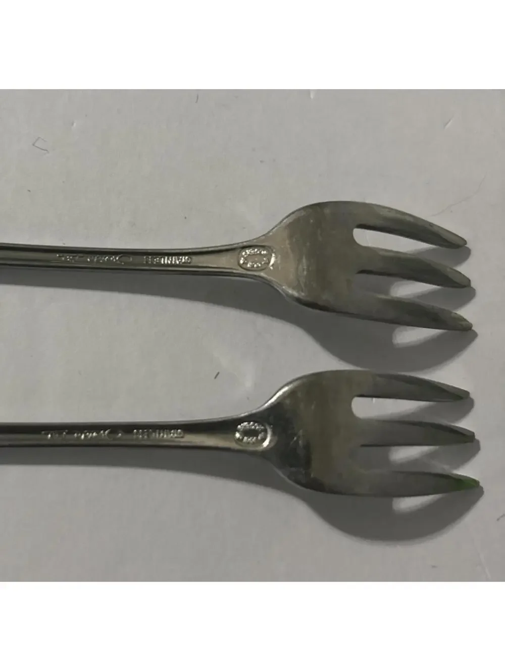 Oneida Set Of 2 Cocktail Forks Stainless